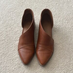 Universal Thread Tan Women's Flats